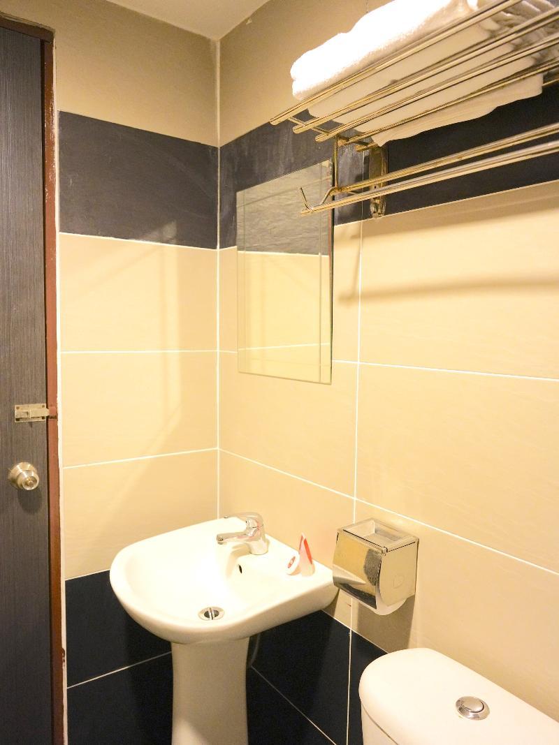 Super Oyo 89544 Utama Inn Bintulu Eksteriør billede